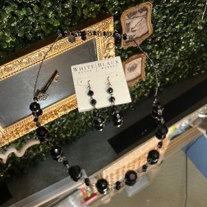 White House / Black Market Set